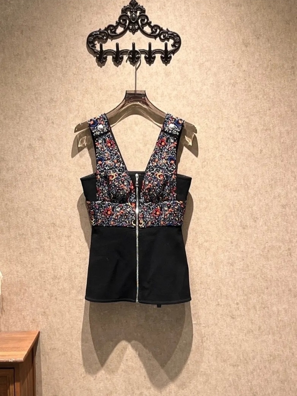 Louis Vuitton Floral Embroidered Tank Top Size 34/xs
